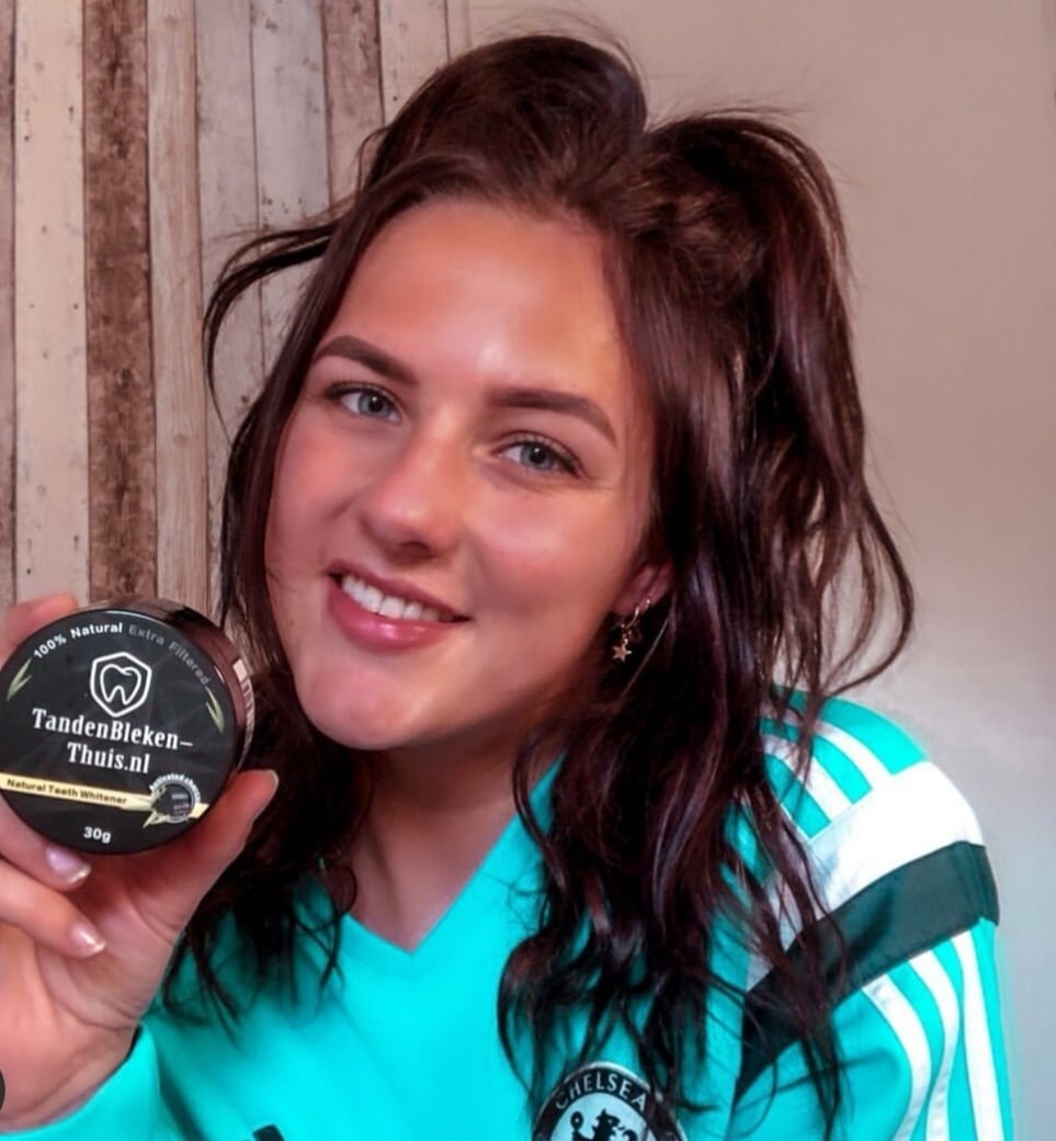 Kelsey van N. review deluxe charcoal pakket